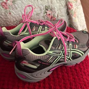 Brand new size 6.5 ASICS